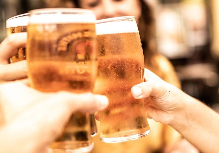 La forma de pedir una cerveza en España que irrita a los camareros El